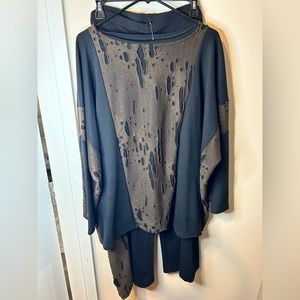 Distressed 2 piece fit